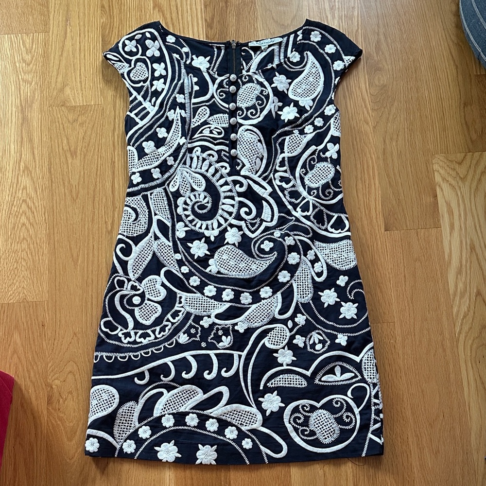 Elegant Navy and White Paisley Dress